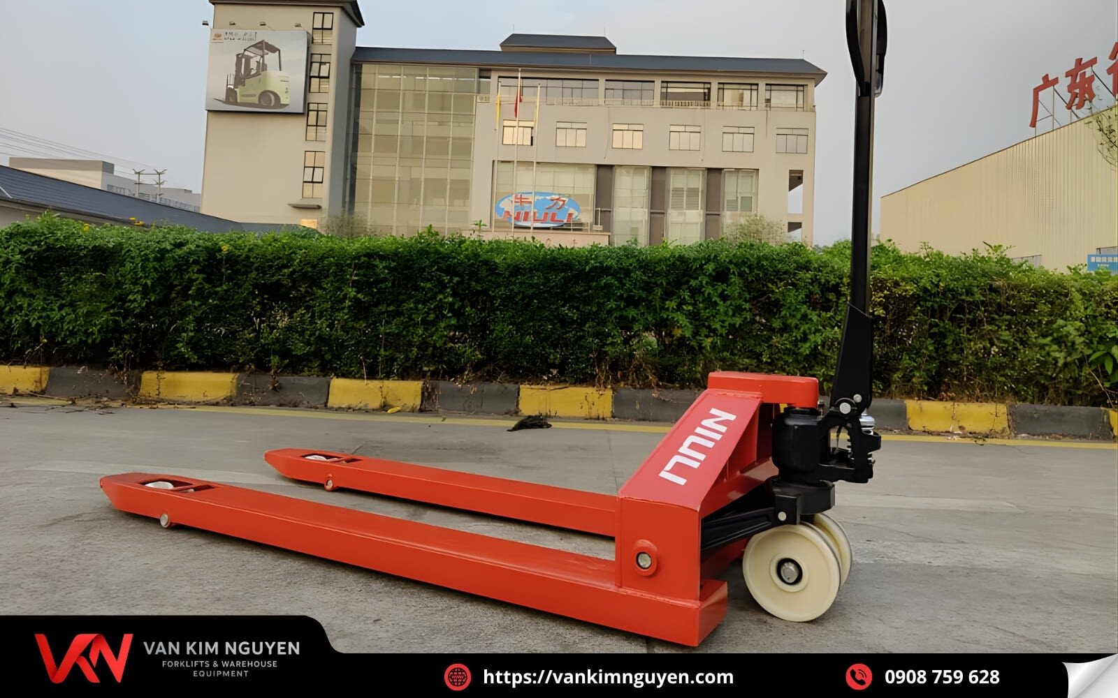 Xe nâng tay 5 tấn chính hãng, giá rẻ Xe nâng tay 5 tấn chính hãng, giá rẻ