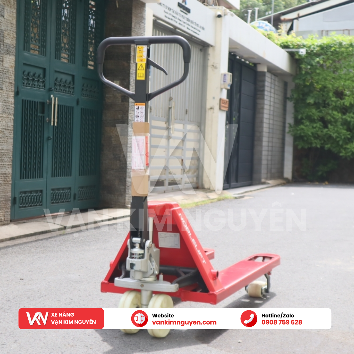 Xe Nâng Tay 3 Tấn