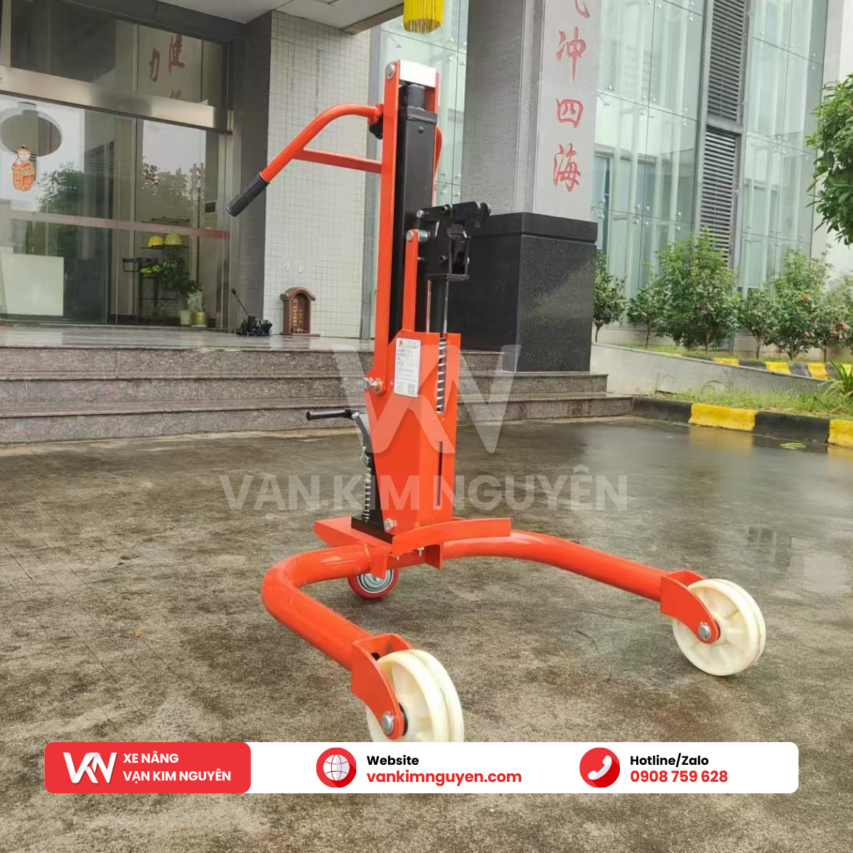 Xe nâng thùng phuy thấp