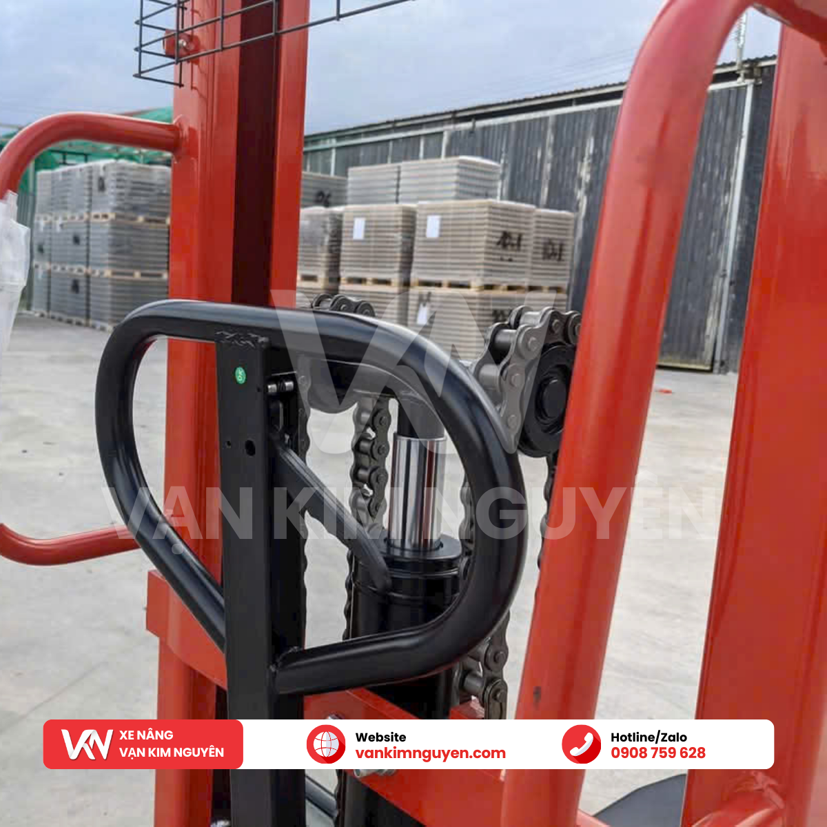 Xe Nâng Tay Cao 1 Tấn