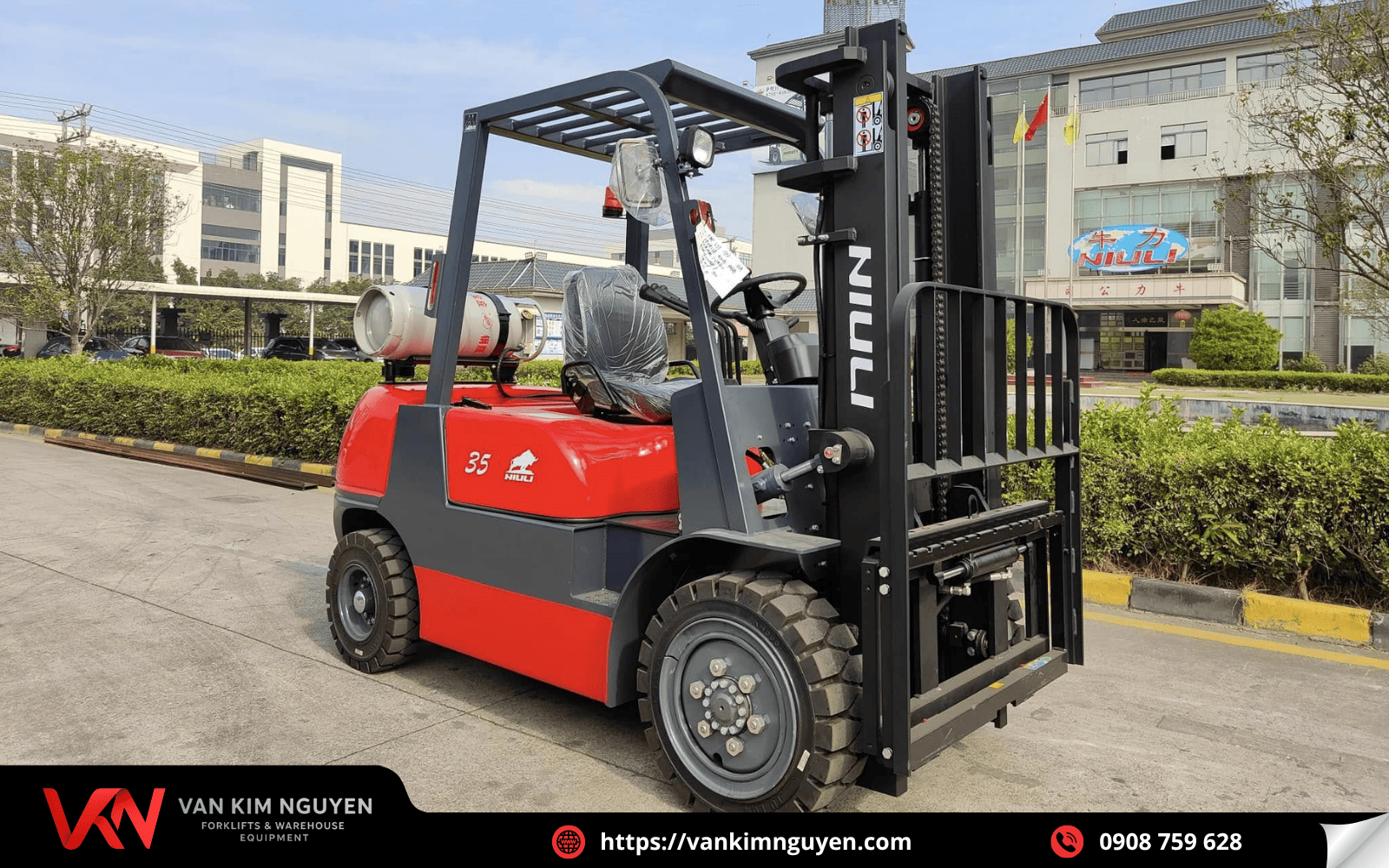 Xe nâng gas hoạt động êm ái Xe nâng gas hoạt động êm ái