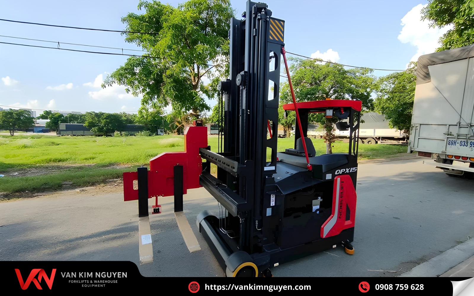 Xe nâng điện đứng lái 3 chiều tối ưu hiệu suất làm việc Xe nâng điện đứng lái 3 chiều tối ưu hiệu suất làm việc