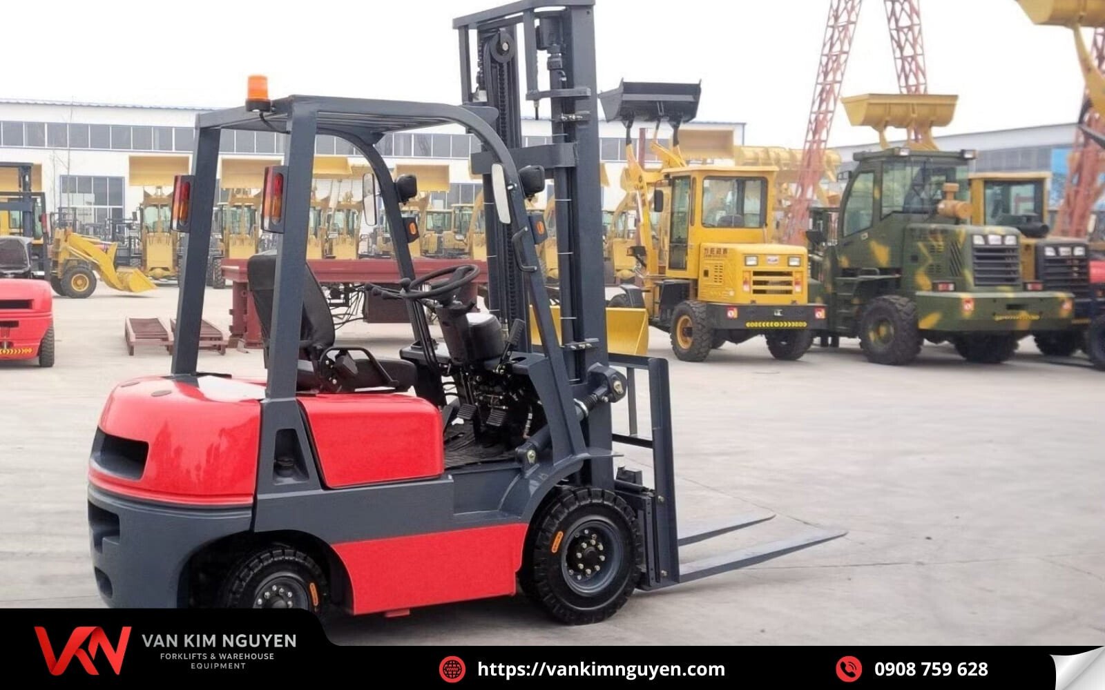  Xe nâng dầu với động cơ mạnh mẽ