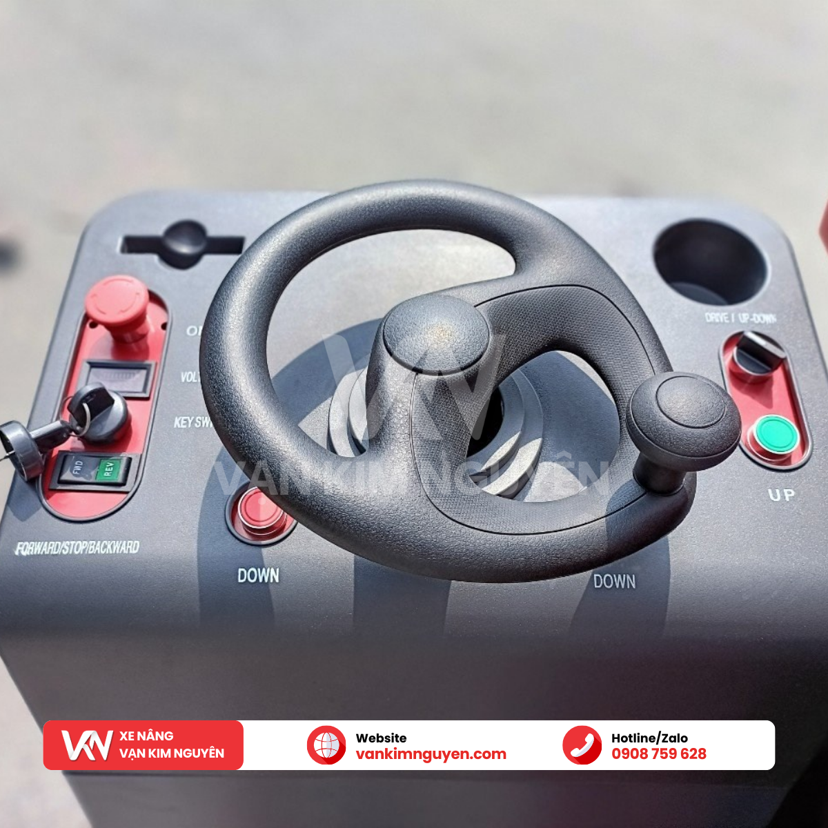 Thang nâng người 11m