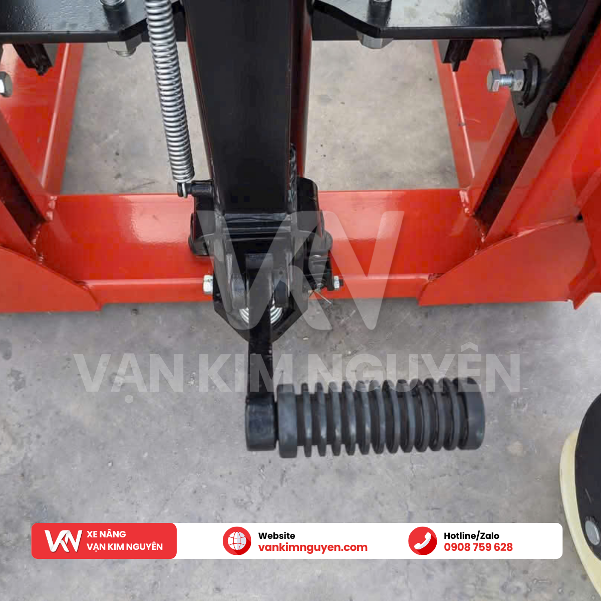 Xe Nâng Tay Cao 1 Tấn