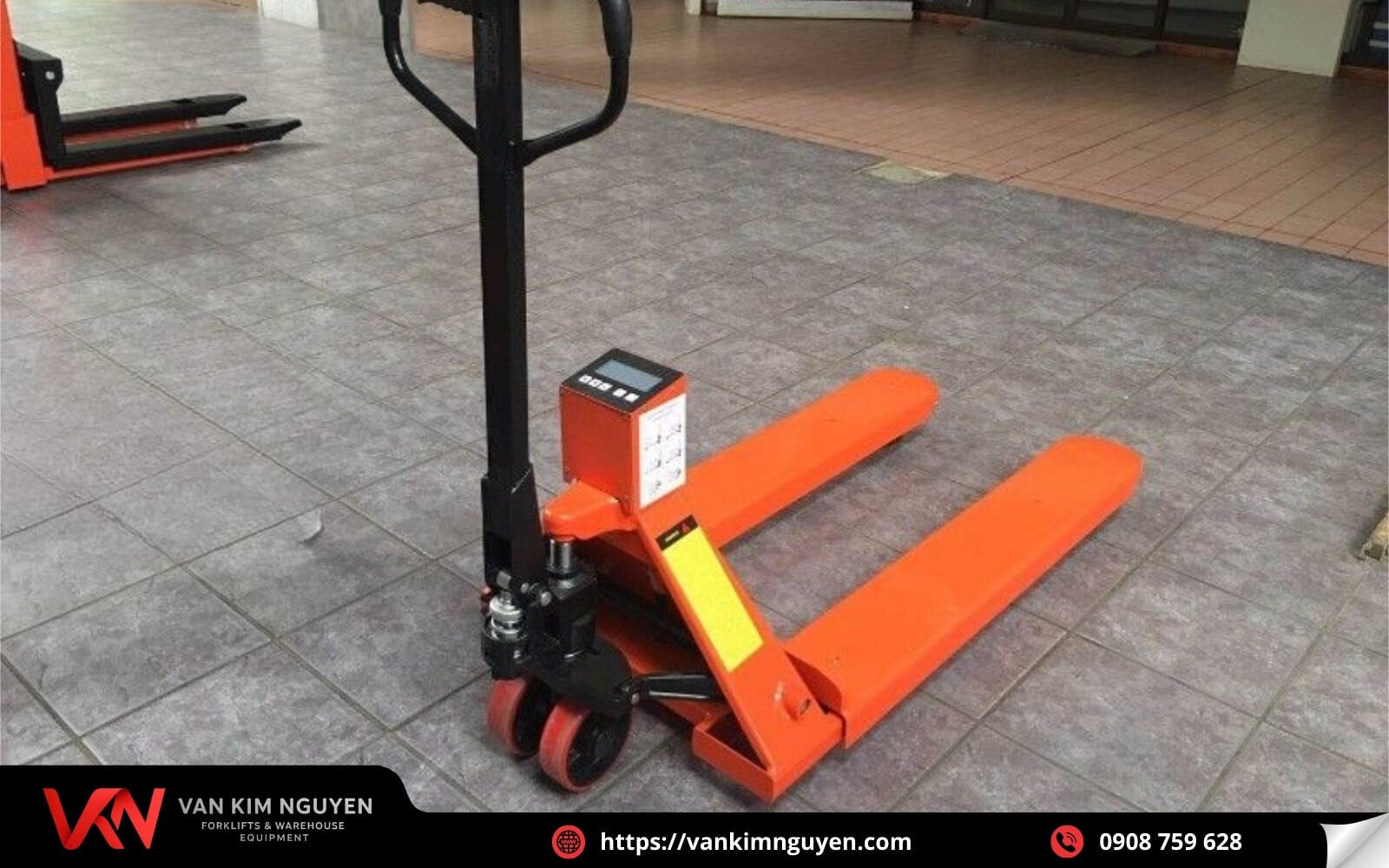  Đầu tư xe nâng tay thấp có cân điện tự tại Vạn Kim Nguyên