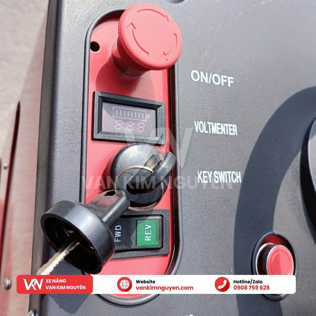 Thang nâng người 11m