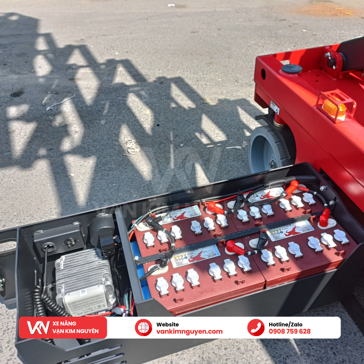 Thang Nâng Người 12m