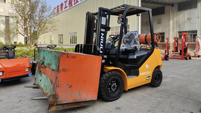 Forklift là gì? Cấu tạo, nguyên lý và ứng dụng chi tiết