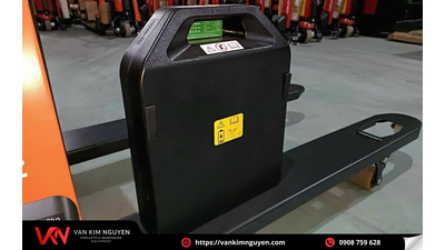 Pin Lithium trên xe nâng điện có gì đặc biệt?