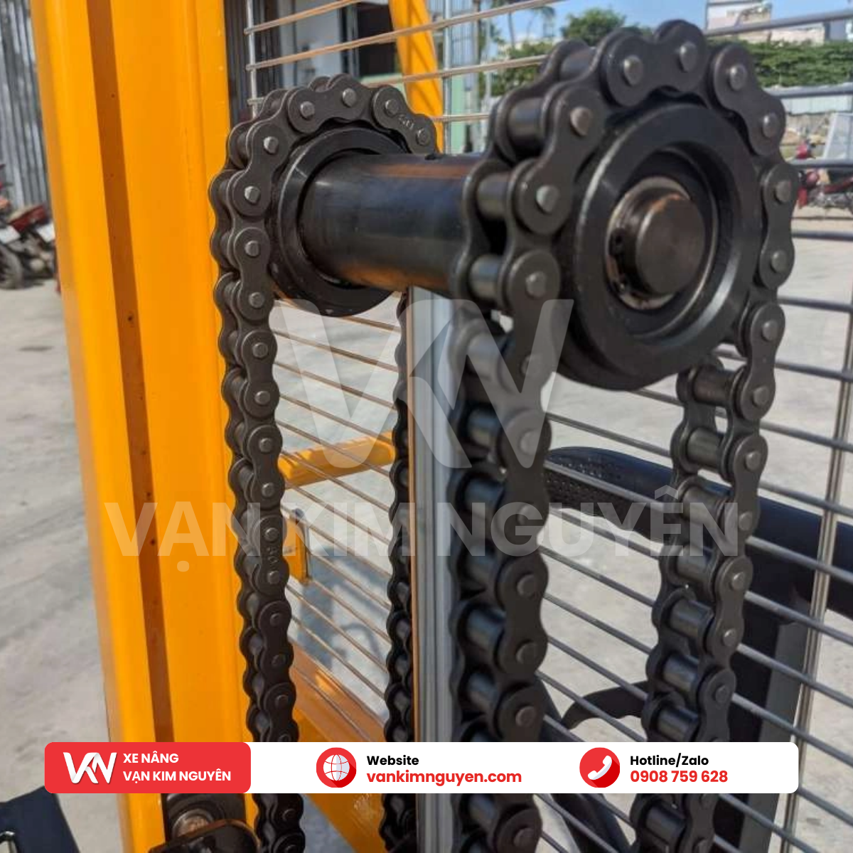 Xe nâng thùng phuy bằng tay